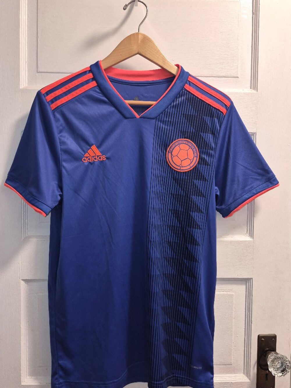 Adidas 2018 Away Colombia Blue and Orange Soccer‎ Jersey Men’s Small.